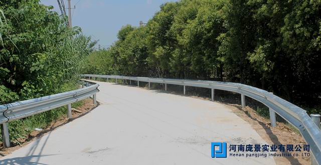米兰体育全站板镀锌层厚度.jpg